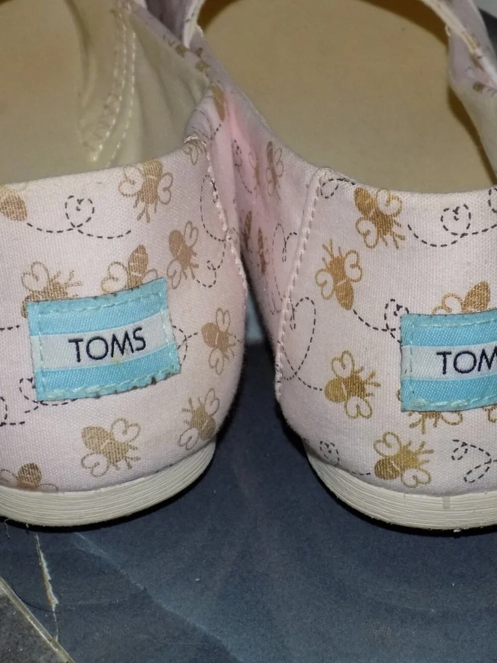 Tom's Alpargata Bee Mine Print in Foil on Barely Pink Size 9.5 Women's